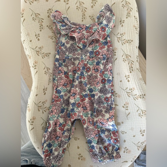 Bundle Floral and Strawberry Print Tops - Picture 4 of 5